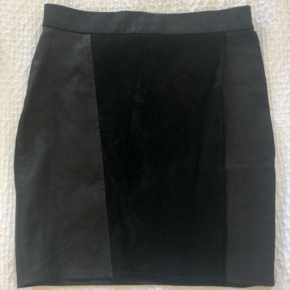 Suede and leather skirt